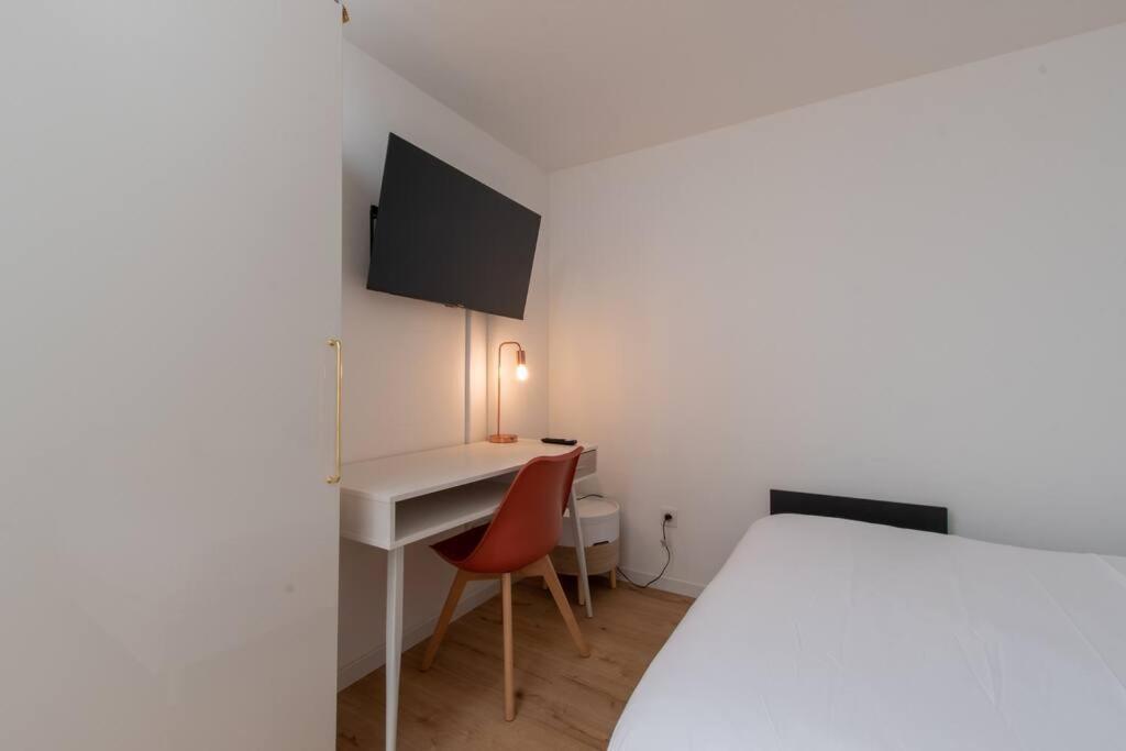 Confort Climatise Et Suite Privee En Sousplex 몽펠리에 외부 사진