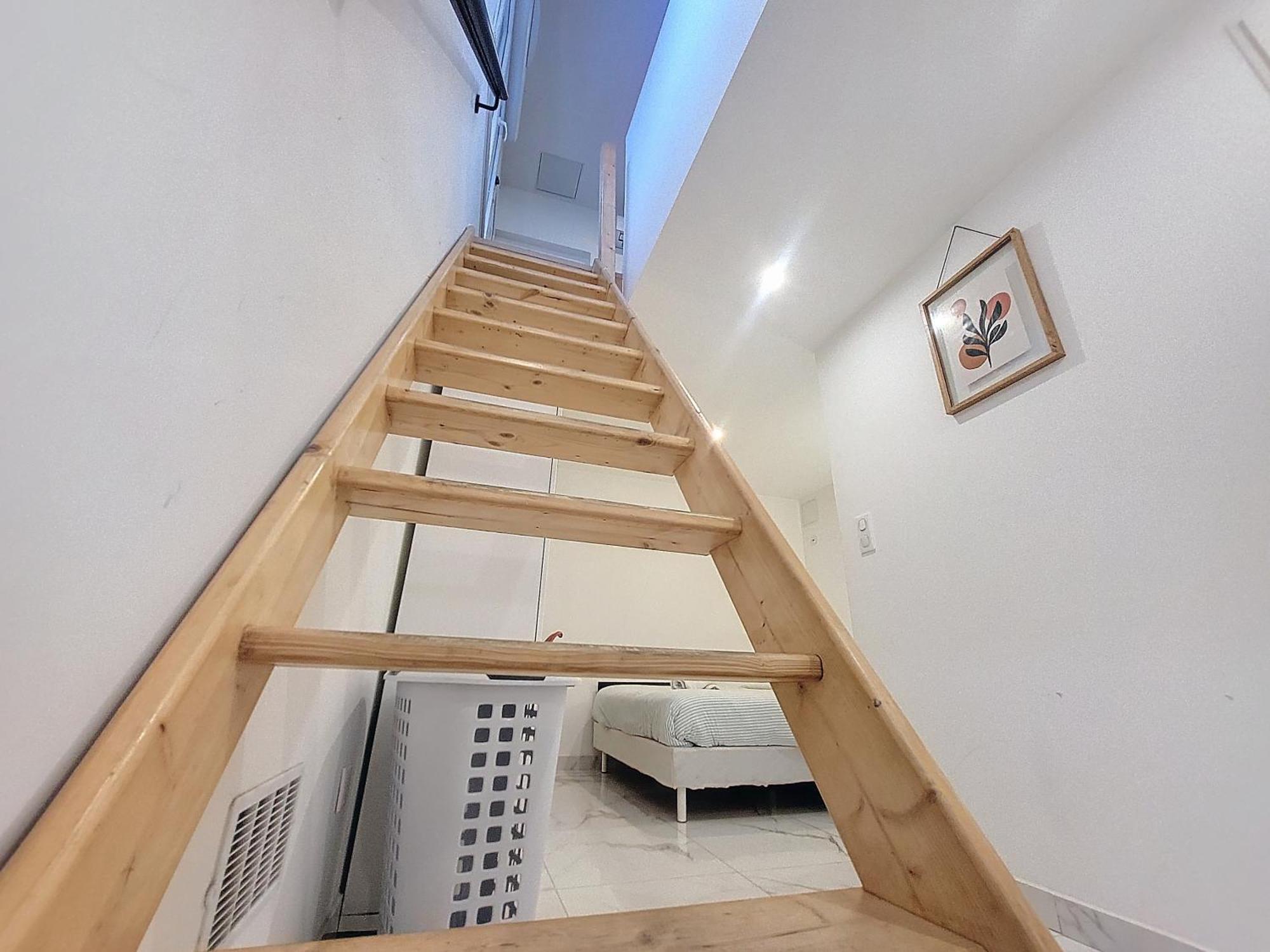 Confort Climatise Et Suite Privee En Sousplex 몽펠리에 외부 사진